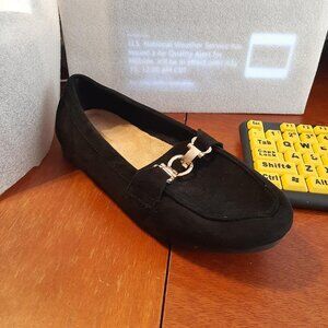 Cvistpieo Women Slip On Work Flats Penny Loafter Black Size 9 PreLoved Worn Once